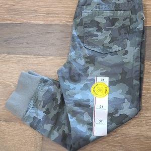Cat & Jack Camo Pant, Size 3